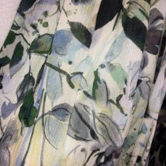 Worth New York Floral Crinkle Wrap Dress - Picture 6 of 11